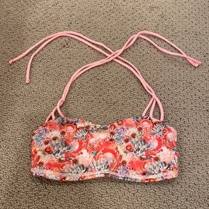 Adorable floral lululemon sports bra